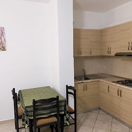 Gerald'S Central Apartments Vlorë 외부 사진