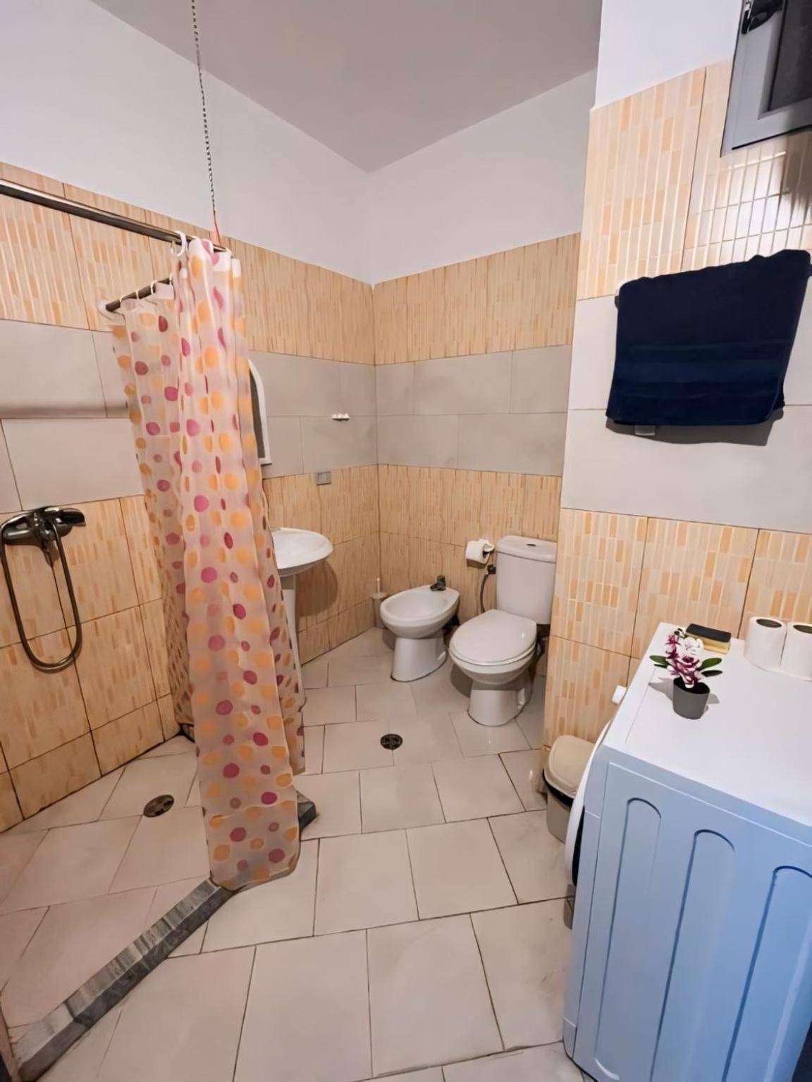 Gerald'S Central Apartments Vlorë 외부 사진