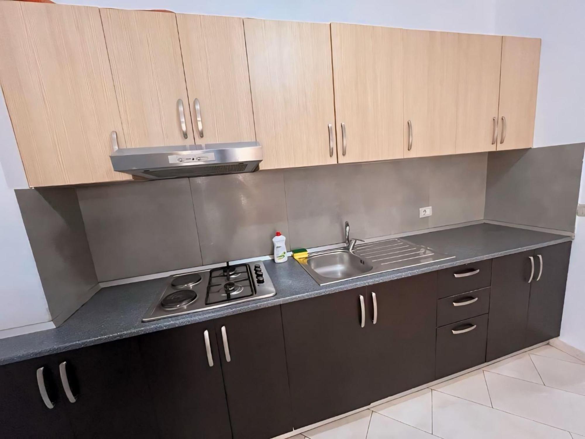 Gerald'S Central Apartments Vlorë 외부 사진