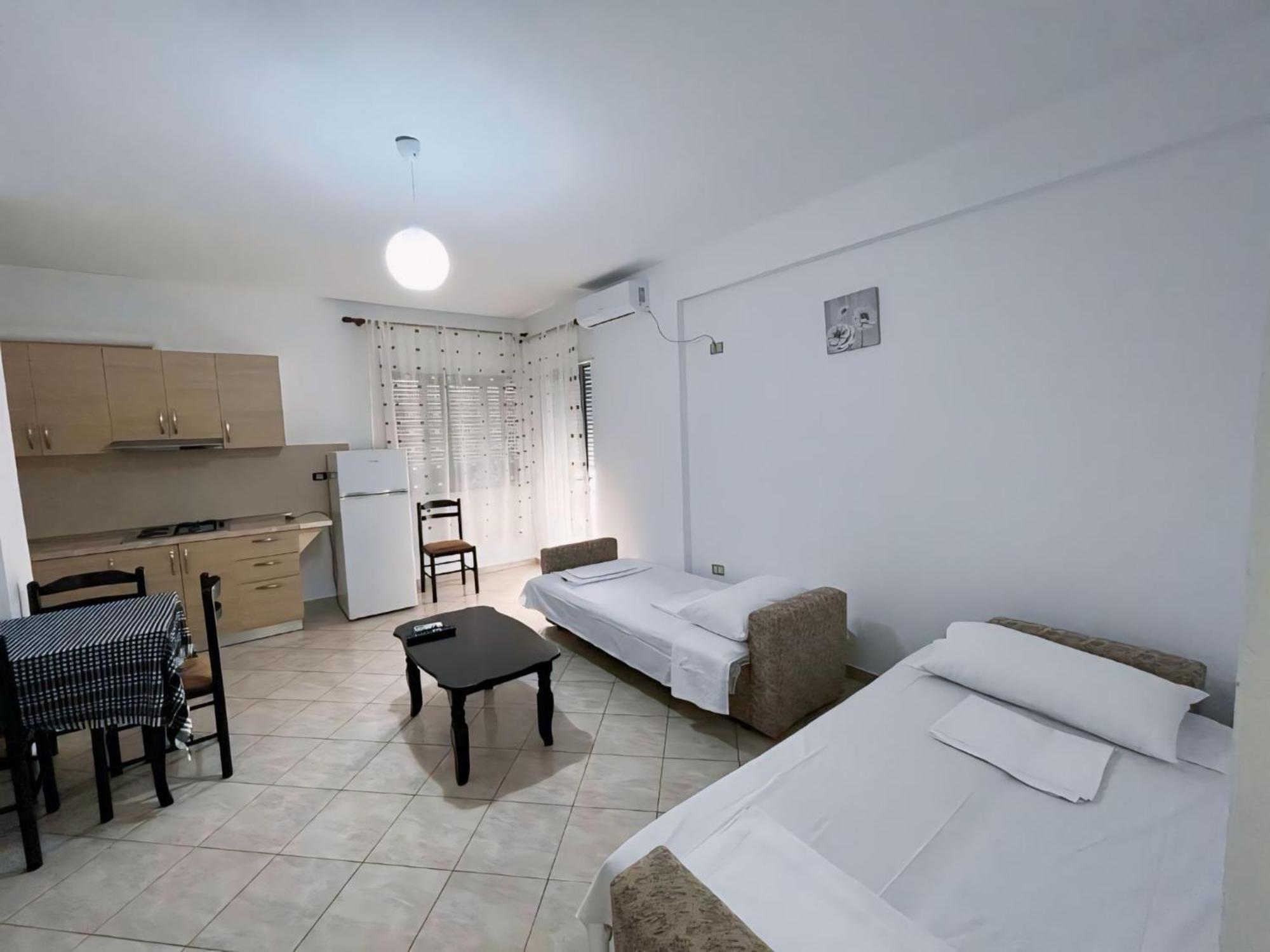 Gerald'S Central Apartments Vlorë 외부 사진