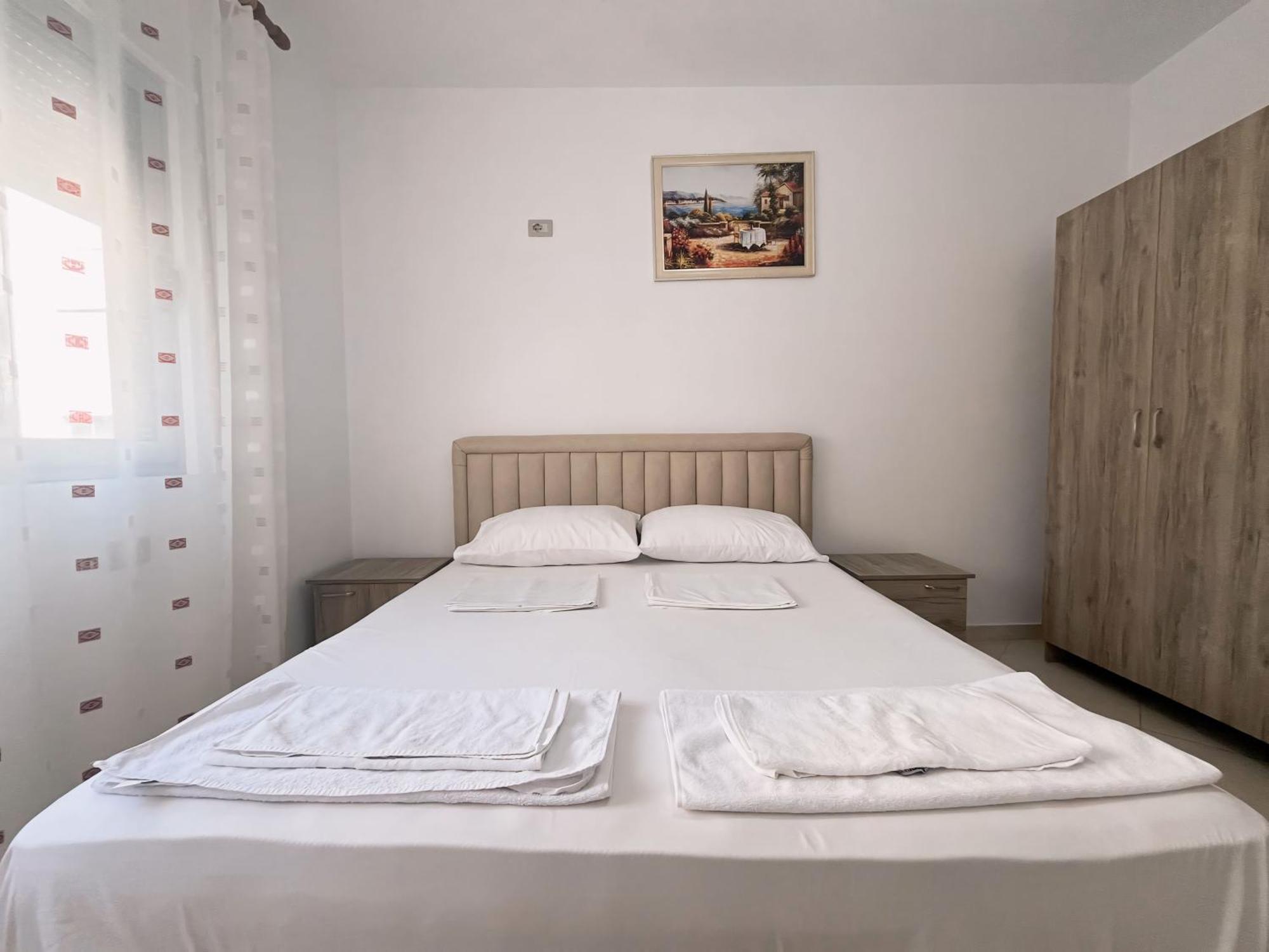 Gerald'S Central Apartments Vlorë 외부 사진