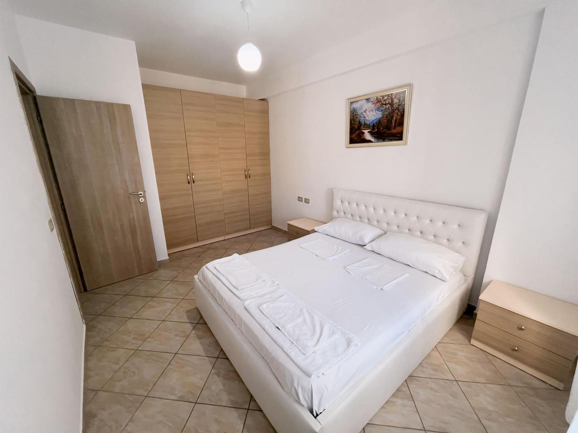 Gerald'S Central Apartments Vlorë 외부 사진