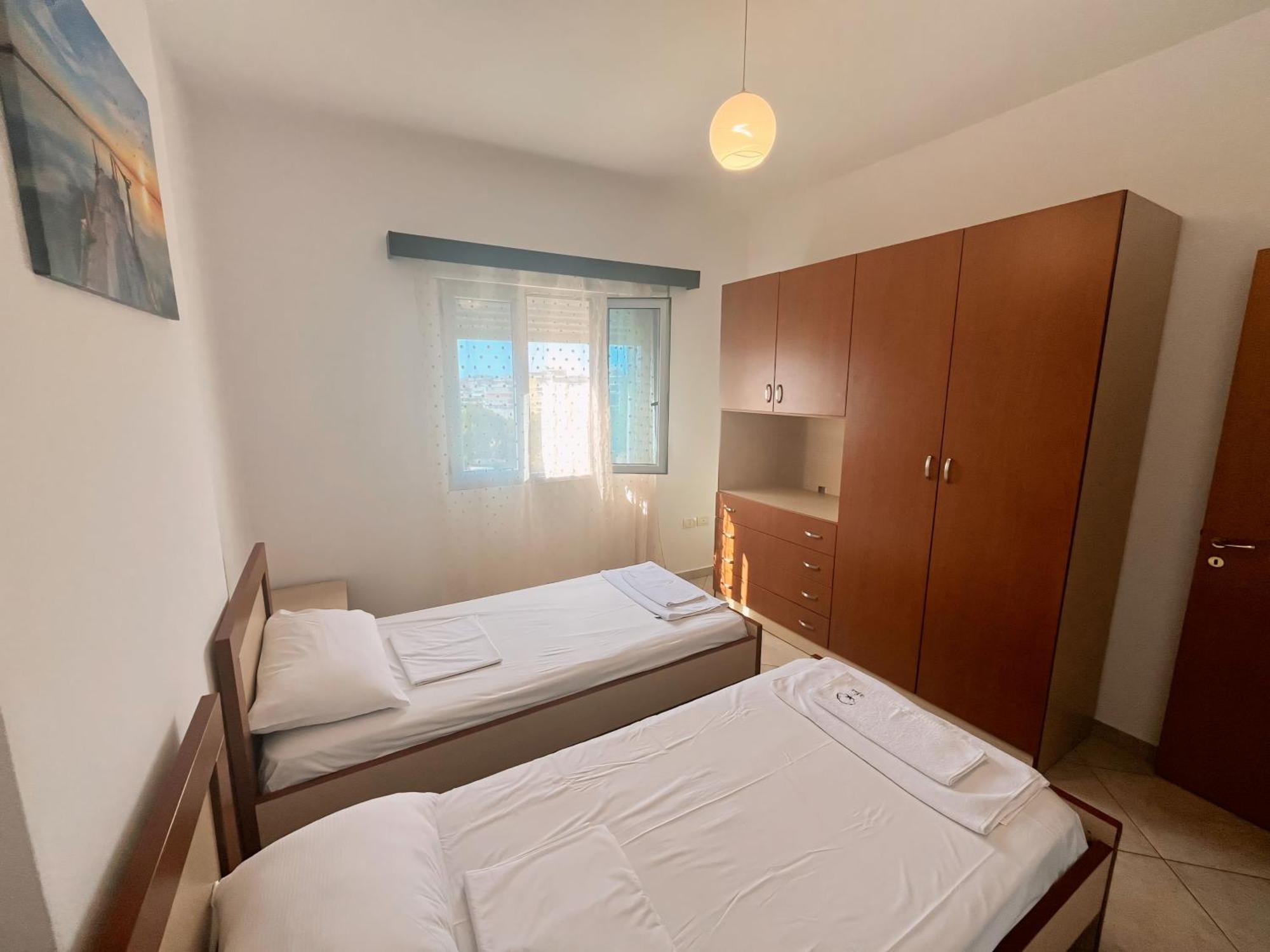 Gerald'S Central Apartments Vlorë 외부 사진